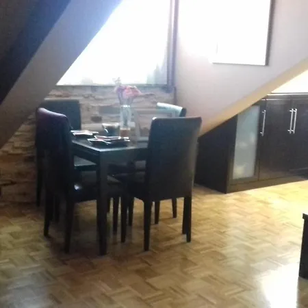 Atico Bajo Cubierta Con Garaje Registro Nº Vut829as דירה